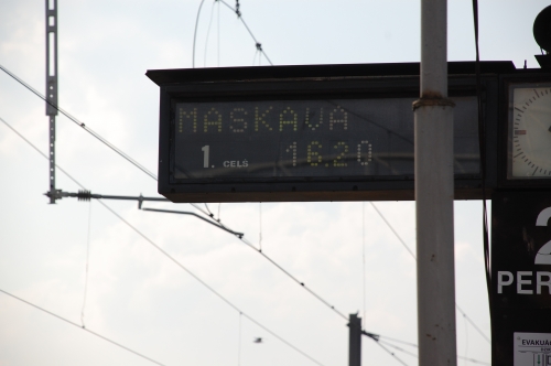 Puiši no grupas PeR neapmierināti ar ēdienu Maskavas vilcienā (FOTO) (Bilde 4)