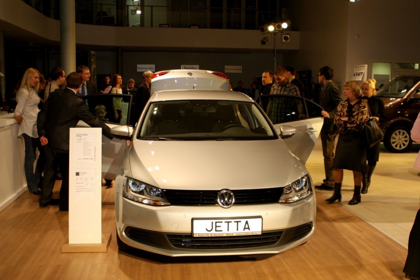 DJ Ella atklāj jauno Volkswagen Jetta (Bilde 2)