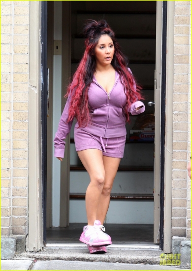 Nikola „Snooki” Polizi esot mātes cerībās (FOTO) (Bilde 1)