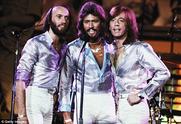 «Bee Gees» dalībnieks Robins Gibs joprojām komas stāvoklī  (Bilde 2)