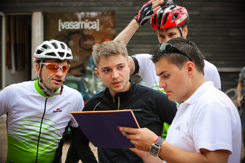 Lepers, Dukurs un Teterovskis apceļo vēsturiskas velo vietas Rīgā (FOTO) (Bilde 2)