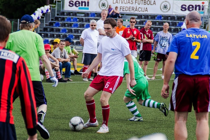 Ceļazīmi uz mini futbola turnīru "Seni Cup" izcīna aprūpes centra komanda Mēmele (Bilde 4)