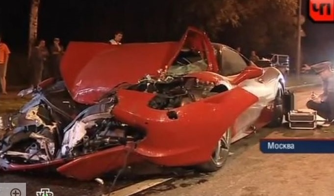 Miljardiera dēls ar Ferrari nāvējoši sabrauc cilvēku un aizbēg FOTO/VIDEO (Bilde 2)