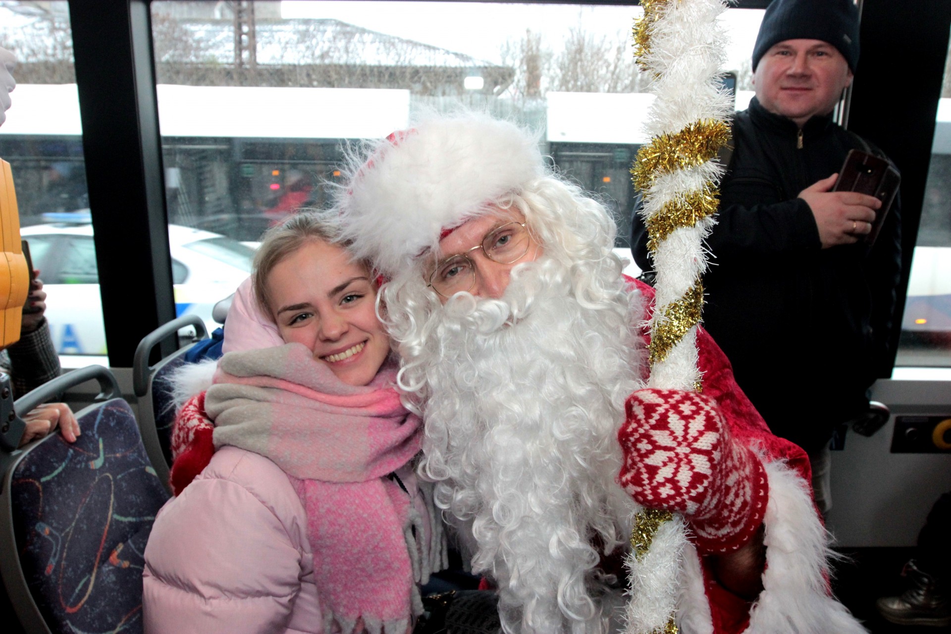 Baltijas Ziemassvētku vecīšu salidojuma vadītāji Sandijs Krastiņš un Ainārs Ašaks ielūdz vecākus un bērnus Doma laukumā 8. decembrī (Bilde 3)