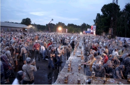 Latvijā izdevies uzstādīt Ginesa rekordu "Cola&Mentos" salūtā (foto,video) (Bilde 1)