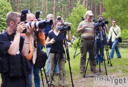 Vairu apsveikt ieradusies arī "Prāta vētra" (FOTO) (Bilde 3)