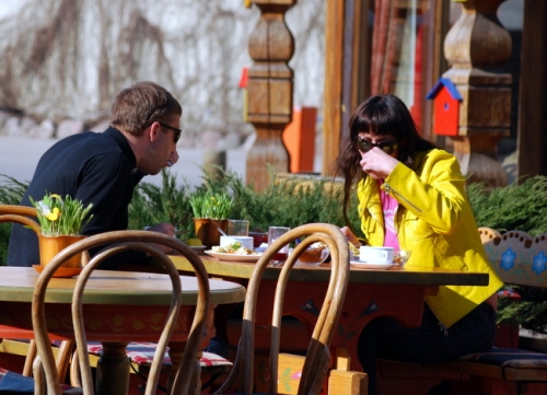 Pareizticīgais Gundars Bojārs pieķerts gavēņa laikā ēdam pelmeņus PAPARACI FOTO (Bilde 2)