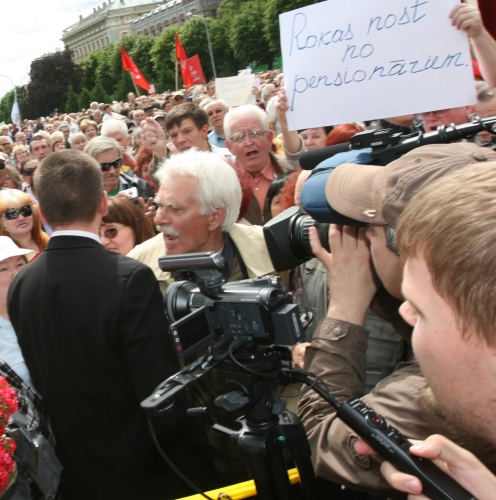 Vai Repše ir mazohists? Tauta gatava viņu dzīvu "apēst" FOTO (Bilde 3)