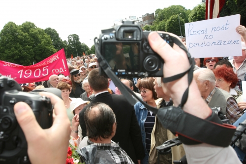 Vai Repše ir mazohists? Tauta gatava viņu dzīvu "apēst" FOTO (Bilde 4)