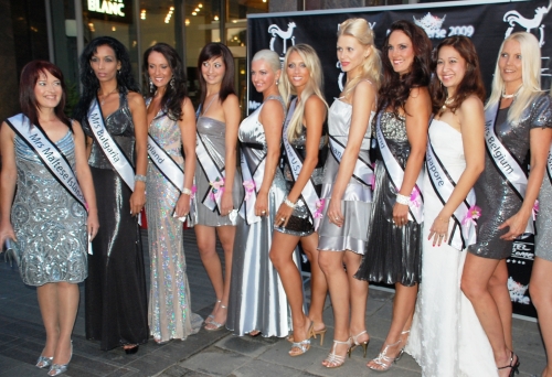 "Mrs. Universe 2009" dalībnieces ieradušās Rīgā! Pirmā FOTOsesija (Bilde 3)