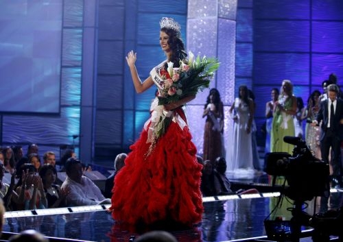 Par «Miss Universe 2009» kļūst venecuēliete  (Bilde 3)