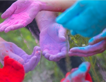 Aicinām piedzīvot pirmo HOLI krāsu festivālu Latvijā