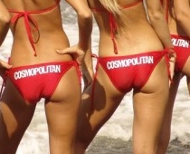 "Cosmopolitan Bikini Bash" - 3000 sievietes bikini peldkostīmos