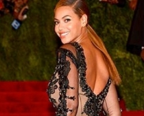 Labāk ģērbtās dāmas Met Gala 2012 FOTO