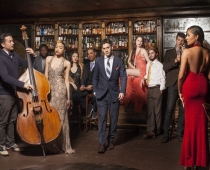 Rīgā uzstāsies pianists Skots Bredlijs un Postmodern Jukebox ar mūsdienu hitiem 20.-60. gadu stilā