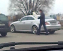 Vaškevicu satrauc video, kas nopludināti internetā par viņa izsekošanu (VIDEO)